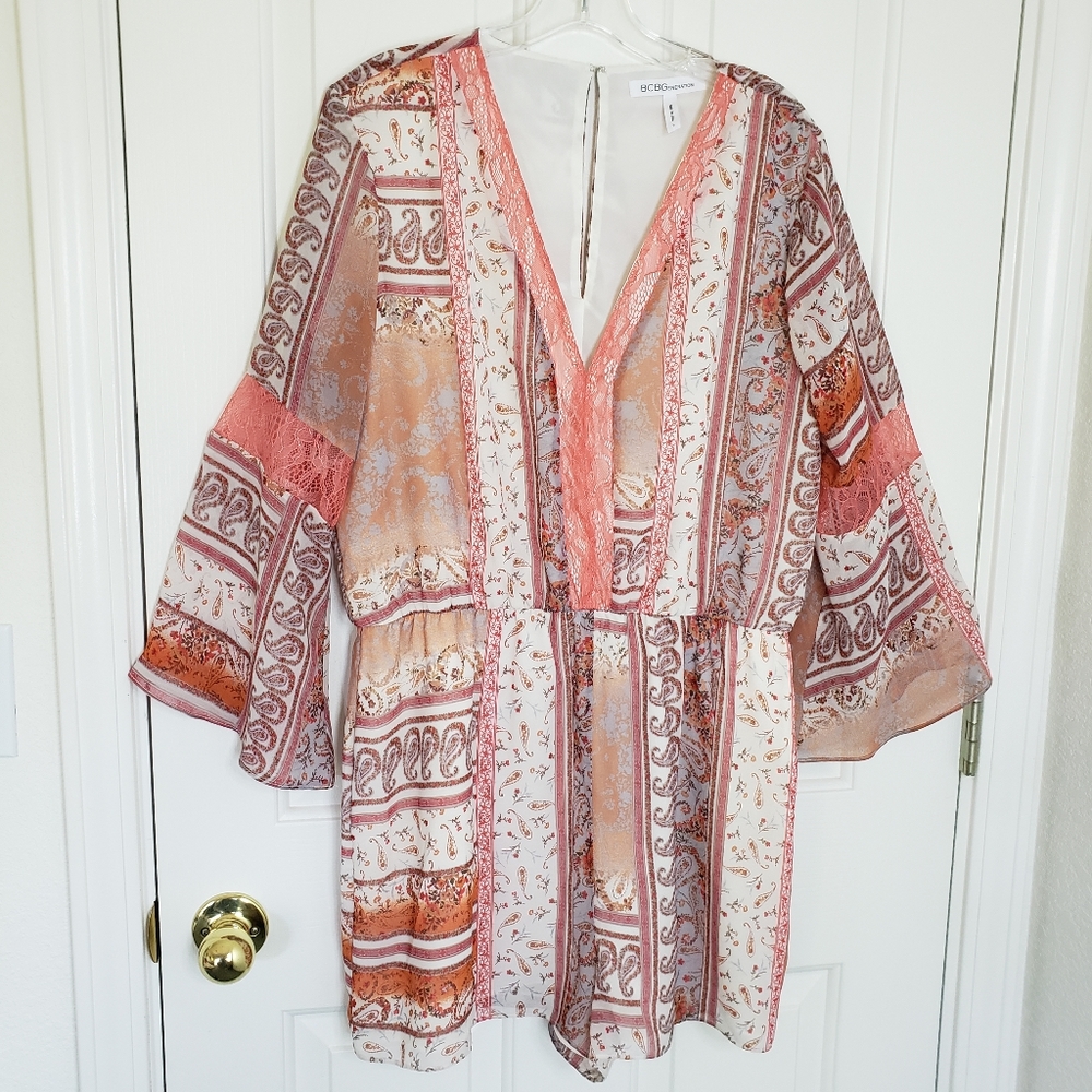 🐞 BCBGeneration Boho Romper v-neck Size L